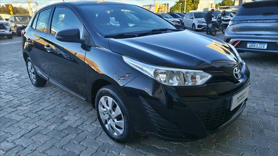 TOYOTA YARIS 1.3 16V FLEX XL LIVE MULTIDRIVE TOYOTA YARIS 1.3 16V FLEX XL LIVE MULTIDRIVE